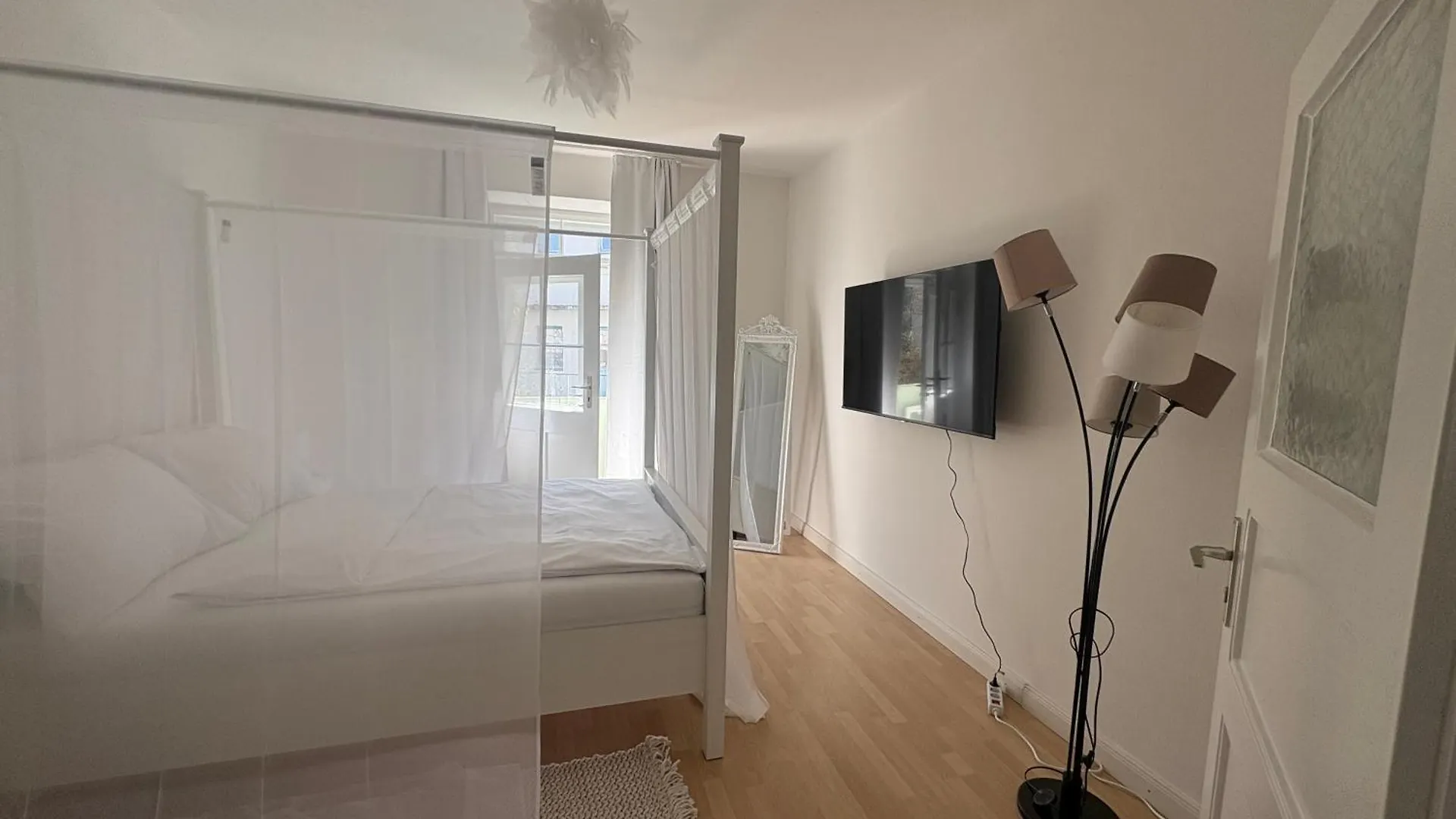 אינגולשטאט Zentrale Altbauwohnung 0*,